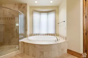3168 E Bavarian Ct, Sandy, UT 84093 - Photo 18