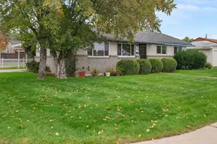 690 N 120 E, Orem, UT 84057 - Photo 2