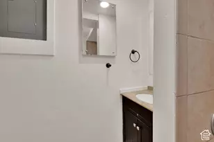 360 E 400 N, Centerville, UT 84014 - Photo 20