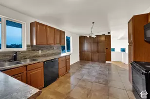 360 E 400 N, Centerville, UT 84014 - Photo 6