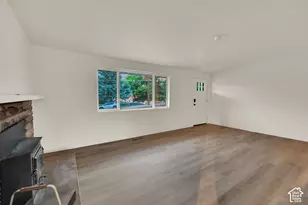 360 E 400 N, Centerville, UT 84014 - Photo 4