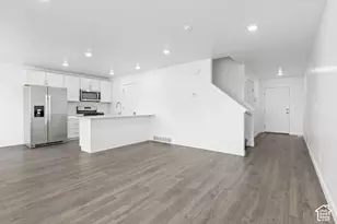 712 W 1870 S, Provo, UT 84601 - Photo 4
