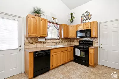 542 W 2900 S, Bountiful, UT 84010 - Photo 10