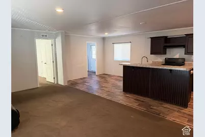 680 N Main St #D19, Kaysville, UT 84037 - Photo 4