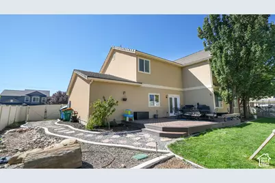 815 E Meadow Marsh Dr, Lehi, UT 84043 - Photo 32