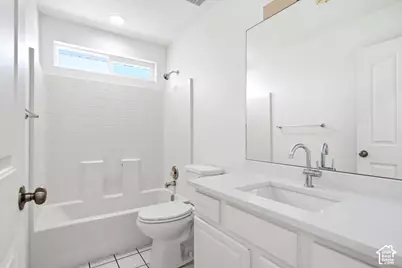 1045 W 400 S, Layton, UT 84041 - Photo 16