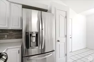 1045 W 400 S, Layton, UT 84041 - Photo 6