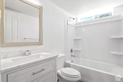 1045 W 400 S, Layton, UT 84041 - Photo 20