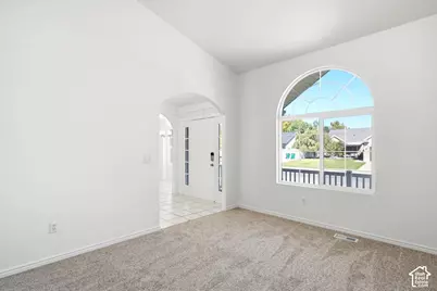 1045 W 400 S, Layton, UT 84041 - Photo 10