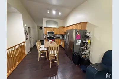 9476 S Hidden Point Dr W, Sandy, UT 84070 - Photo 8
