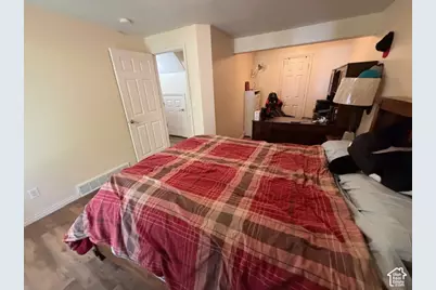 9476 S Hidden Point Dr W, Sandy, UT 84070 - Photo 30