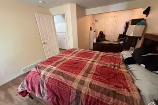 9476 S Hidden Point Dr W, Sandy, UT 84070 - Photo 30