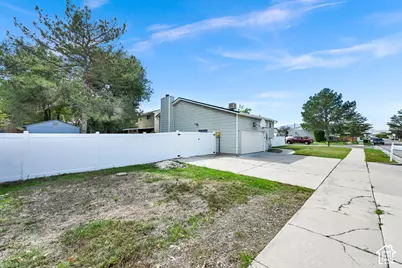 4743 W Harbor St, West Valley, UT 84120 - Photo 4