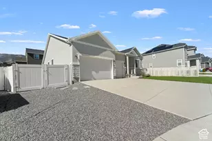 2869 S Drake Ave, Saratoga Springs, UT 84045 - Photo 2