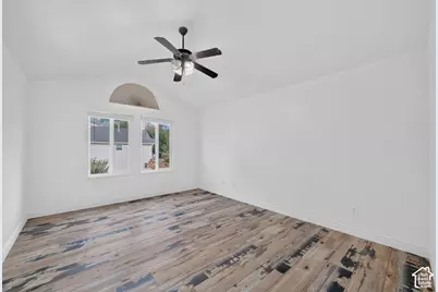 589 E Quinn Ct S, Ogden, UT 84404 - Photo 14