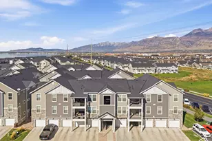 318 W 410 N, Vineyard, UT 84059 - Photo 2