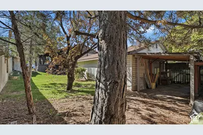 4550 S 2600 W, Roy, UT 84067 - Photo 34
