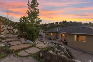 10819 S Lostwood Dr E, Sandy, UT 84092 - Photo 50
