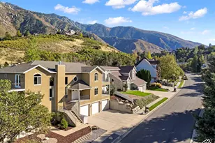 10819 S Lostwood Dr E, Sandy, UT 84092 - Photo 40