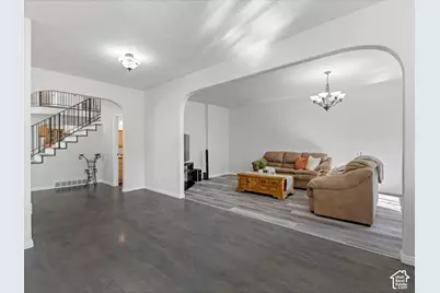 10819 S Lostwood Dr E, Sandy, UT 84092 - Photo 14