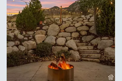10819 S Lostwood Dr E, Sandy, UT 84092 - Photo 48