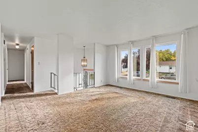 566 N 700 W, Clearfield, UT 84015 - Photo 2