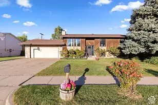 566 N 700 W, Clearfield, UT 84015 - Photo 4
