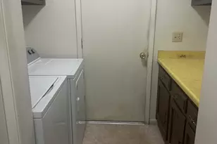8228 S Bettina Ln E, Sandy, UT 84093 - Photo 14
