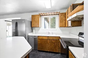 7454 W Dickson Way S, Magna, UT 84044 - Photo 6