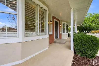 9934 S Presidential Dr, South Jordan, UT 84095 - Photo 6