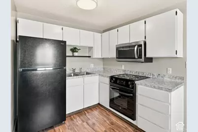 2182 W 5600 S #18, Roy, UT 84067 - Photo 8