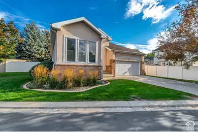 1962 E Innsbruck Way S, Holladay, UT 84121 - Photo 2