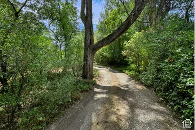 2652 E 6200 S, Holladay, UT 84121 - Photo 44
