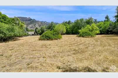 6275 S Oles Ln, Holladay, UT 84121 - Photo 12