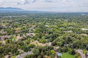 6275 S Oles Ln, Holladay, UT 84121 - Photo 6