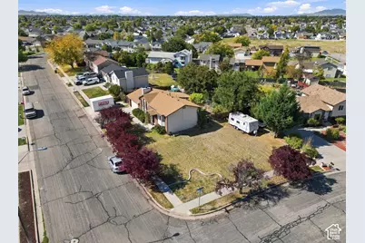 3857 Foxglen, Roy, UT 84067 - Photo 46