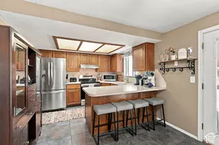 3857 Foxglen, Roy, UT 84067 - Photo 16