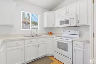 4015 S Panorama Dr W, Saratoga Springs, UT 84045 - Photo 16