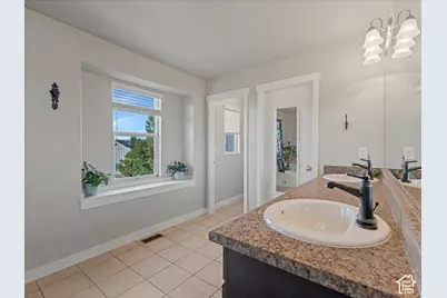 192 E Flicker Dr S, Sandy, UT 84070 - Photo 14