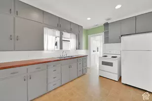 145 S Dawson St, Layton, UT 84041 - Photo 14