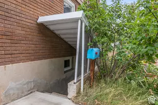 2300 S 2100 E, Salt Lake City, UT 84109 - Photo 30