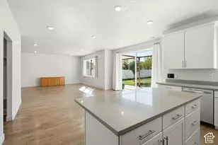 2016 S 1955 W, Woods Cross, UT 84087 - Photo 10