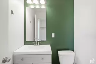 2016 S 1955 W, Woods Cross, UT 84087 - Photo 12