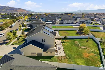 2016 S 1955 W, Woods Cross, UT 84087 - Photo 36