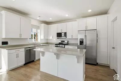 2016 S 1955 W, Woods Cross, UT 84087 - Photo 8