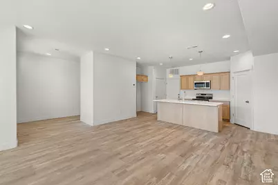 1653 W 2700 S #218, Syracuse, UT 84075 - Photo 4