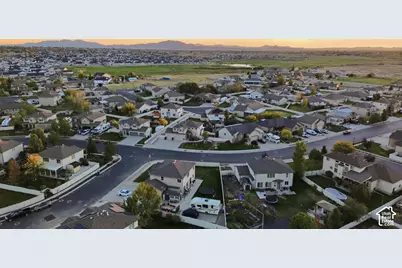 4486 W 5850 S, Hooper, UT 84315 - Photo 46