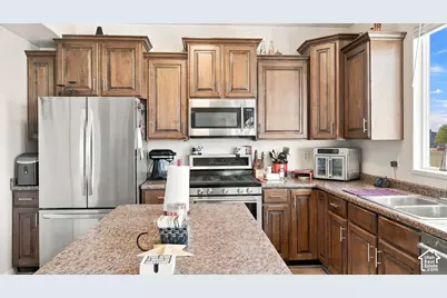 4486 W 5850 S, Hooper, UT 84315 - Photo 10