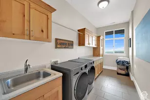 251 Parkway Cir, North Salt Lake, UT 84054 - Photo 24