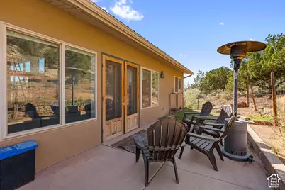 894 W Foothill Dr, Apple Valley, UT 84737 - Photo 22
